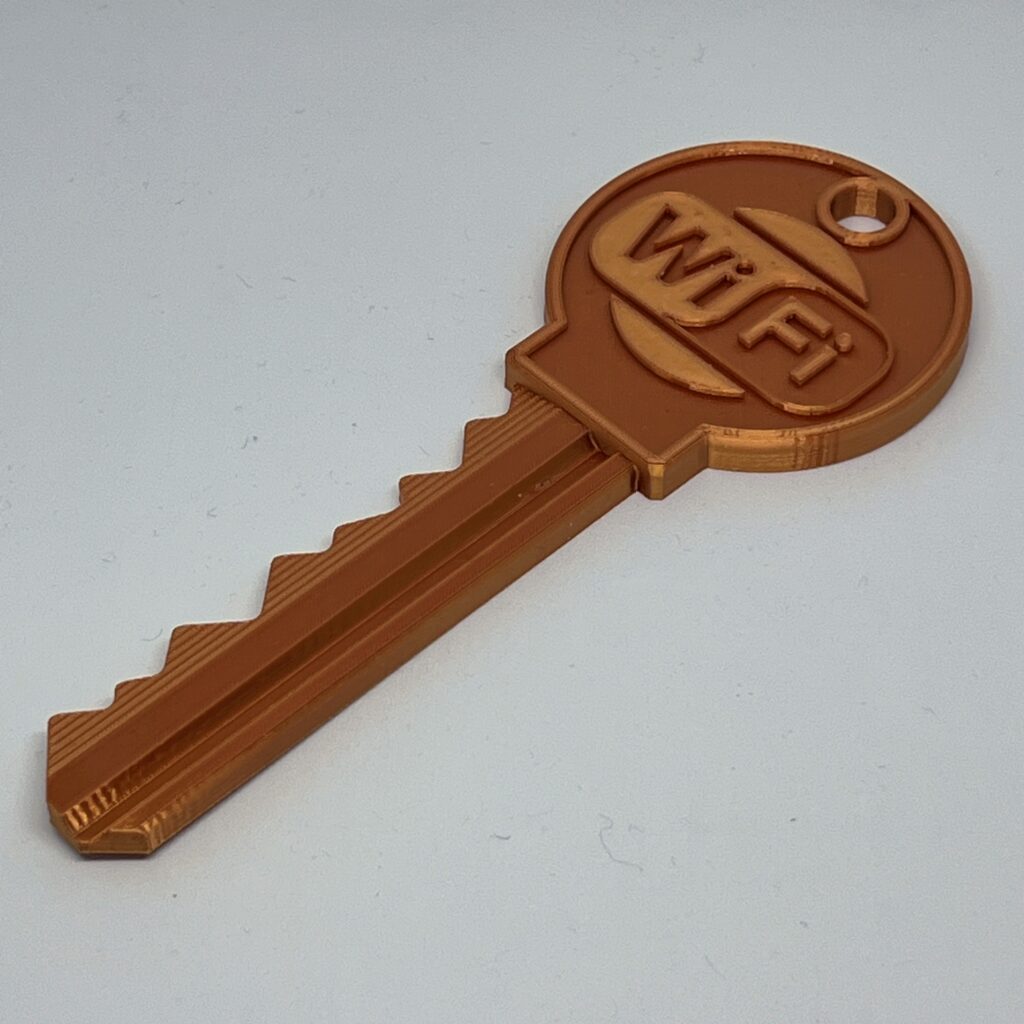 Frontansicht: 3D-gedruckter WLAN-Key in Schlüsselform